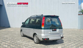 Toyota Noah 1998