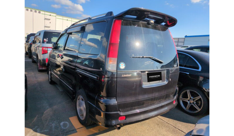 
Toyota Noah 2001 full									