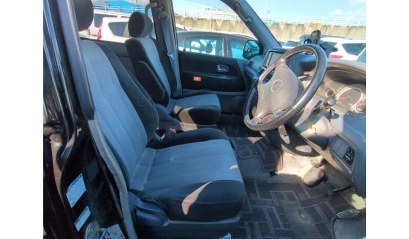 
Toyota Noah 2001 full									