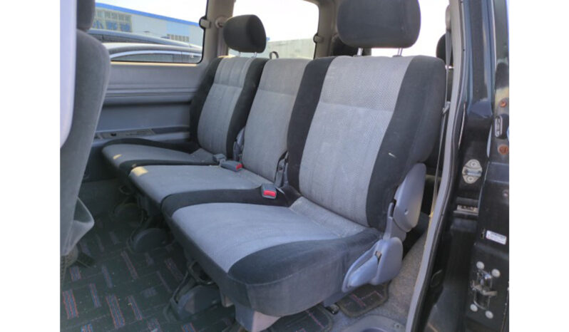 
Toyota Noah 2001 full									