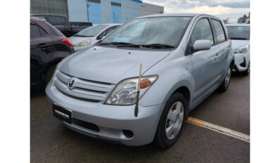 Toyota IST 2004